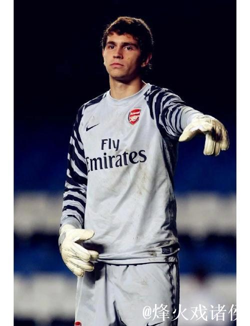 埃米利亚诺-马丁内斯自评卡塔尔世界杯表现,展望2026美加墨征程 埃米利亚诺-马丁内斯自评卡塔尔世界杯表现,展望2026美加墨征程